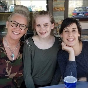 Meet your Posher, Paris